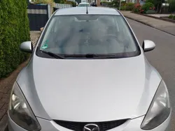 Grau Gebraucht 2009 Mazda 2 Inclusive Limousine | 2.900 € (Guter Preis)