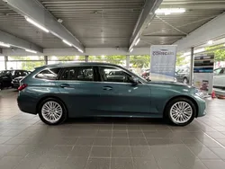 Blue ridge mountain metallic Gebraucht 2021 BMW 330e Luxury Line Kombi | 29.700 € (Fairer Preis)