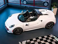 Weiß Gebraucht 2019 Alfa Romeo 4C Spider Cabrio | 99.500 €