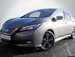 Grau (metallic) Gebraucht 2019 Nissan Leaf N-Connecta Kleinwagen | 13.900 € (Guter Preis)
