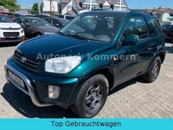 Grün Gebraucht 2003 Toyota RAV4 Edition SUV | 4.499 € (Fairer Preis)