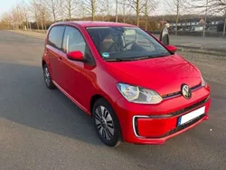 Rot Gebraucht 2023 VW e-up! Edition Kleinwagen | 16.995 € (Superpreis)