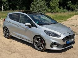 Silber Gebraucht 2019 Ford Fiesta ST Kleinwagen | 13.500 € (Superpreis)