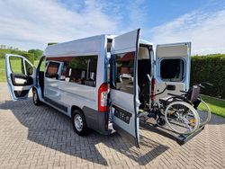 Blau Gebraucht 2014 Citroën Jumper Van / Kleinbus | 18.999 €