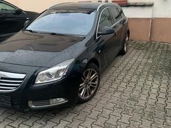 Schwarz Gebraucht 2011 Opel Insignia Sport Kombi | 3.999 € (Fairer Preis)