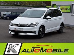 Weiß Gebraucht 2024 VW Touran Van / Kleinbus | 30.980 € (Guter Preis)