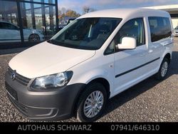 Weiß Gebraucht 2015 VW Caddy Trendline Van / Kleinbus | 10.550 € (Teuer)