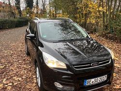Schwarz Gebraucht 2015 Ford Kuga SYNC Edition SUV | 8.500 € (Fairer Preis)