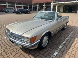 Silber Gebraucht 1986 Mercedes SL300 Cabrio | 44.500 €