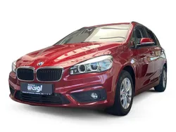 Rot Gebraucht 2016 BMW 218 Active Tourer Sport Line Van / Kleinbus | 17.198 € (Fairer Preis)