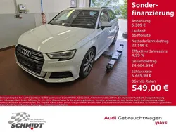 Weiß Gebraucht 2019 Audi A3 Sportback S-Line Limousine | 27.975 € (Teuer)