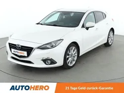 Weiß Gebraucht 2015 Mazda 3 Sports-Line Limousine | 12.410 € (Fairer Preis)