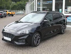 Schwarz Gebraucht 2019 Ford Focus ST-Line Kombi | 14.450 € (Fairer Preis)