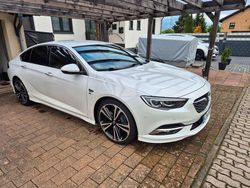 Weiß Gebraucht 2017 Opel Insignia OPC Limousine | 19.550 € (Etwas zu teuer)