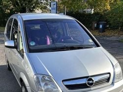 Grau Gebraucht 2007 Opel Meriva Edition Van / Kleinbus | 1.450 € (Superpreis)