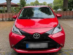 Rot Gebraucht 2015 Toyota Aygo Kleinwagen | 7.500 € (Fairer Preis)