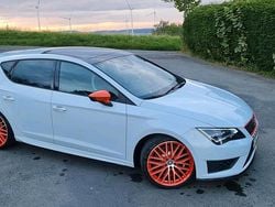 Weiß Gebraucht 2016 Cupra Leon Coupé | 22.900 €