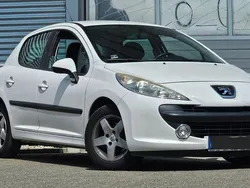 Weiß Gebraucht 2009 Peugeot 207 Urban Move Limousine | 2.480 € (Fairer Preis)