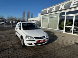 Weiß Gebraucht 2006 Opel Corsavan Kleinwagen | 4.500 €