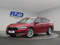 Carmine rot metallic Gebraucht 2024 Skoda Superb Kombi | 44.888 € (Superpreis)