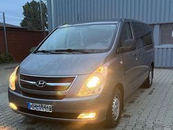 Grau Gebraucht 2012 Hyundai H-1 Van | 10.900 € (Etwas zu teuer)