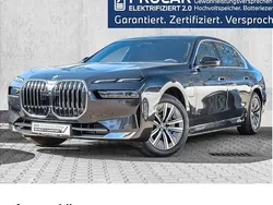 Grau Gebraucht 2023 BMW 750e Sport Line Limousine | 84.990 € (Superpreis)