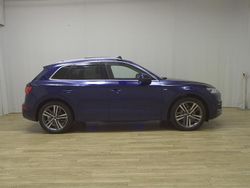 Blau Gebraucht 2020 Audi Q5 S-Line SUV | 25.980 € (Guter Preis)