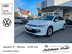 Weiß Gebraucht 2024 VW Golf VIII Life Limousine | 30.490 € (Etwas zu teuer)