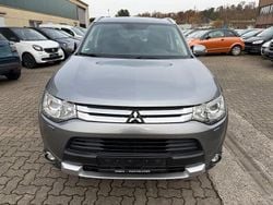 Grau Gebraucht 2014 Mitsubishi Outlander Instyle SUV | 7.999 € (Guter Preis)