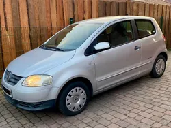 Silber Gebraucht 2010 VW Fox Refresh Kleinwagen | 1.990 € (Fairer Preis)
