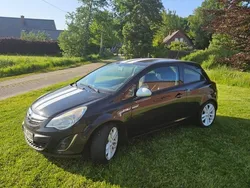 Schwarz Gebraucht 2011 Opel Corsa Kleinwagen | 3.500 € (Etwas zu teuer)