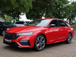 Velvetrot metallic Gebraucht 2021 Skoda Octavia RS Kombi | 34.889 € (Etwas zu teuer)