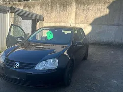 Schwarz Gebraucht 2005 VW Golf V Limousine | 2.000 € (Guter Preis)
