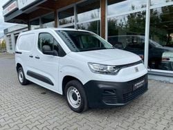 Weiß Gebraucht 2023 Fiat Doblò Van / Kleinbus | 14.950 € (Guter Preis)