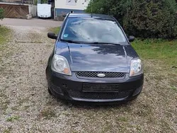 Schwarz Gebraucht 2005 Ford Fiesta Kleinwagen | 1.599 €