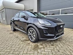 Agate black metallic agate black metallic Neu 2025 Ford Puma Titanium SUV | 24.110 €