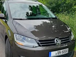 Braun Gebraucht 2015 VW Sharan Highline Van / Kleinbus | 17.900 € (Fairer Preis)