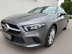 Grau Gebraucht 2020 Mercedes A200 Business Limousine | 20.990 € (Guter Preis)