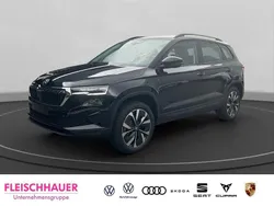 Schwarz Neu 2025 Skoda Karoq Drive SUV | 42.990 € (Etwas zu teuer)