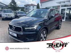 Onyx black / metallic Gebraucht 2022 Volvo XC40 Momentum SUV | 29.970 € (Guter Preis)
