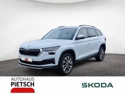 Weiss Gebraucht 2022 Skoda Kodiaq Tour SUV | 34.550 € (Fairer Preis)
