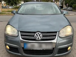 Grün Gebraucht 2006 VW Jetta Limousine | 3.000 € (Fairer Preis)