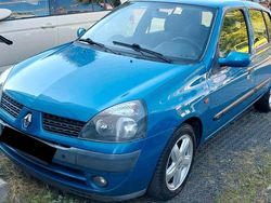 Blau Gebraucht 2003 Renault Clio II Kleinwagen | 1.999 € (Fairer Preis)