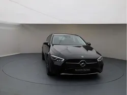 Schwarz Gebraucht 2023 Mercedes CLA180 Shooting Brake Progressive Kombi | 31.749 € (Fairer Preis)