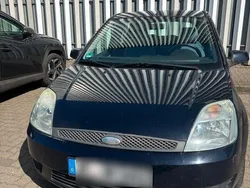 Blau Gebraucht 2005 Ford Fiesta Kleinwagen | 900 € (Fairer Preis)
