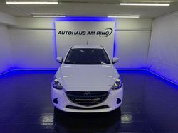Weiß Gebraucht 2015 Mazda 2 Prime-Line Limousine | 8.999 € (Etwas zu teuer)