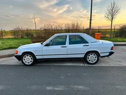Weiß Gebraucht 1988 Mercedes 190 Limousine | 6.999 €