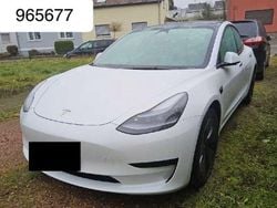 Weiß Gebraucht 2023 Tesla Model 3 Limousine | 27.950 € (Guter Preis)