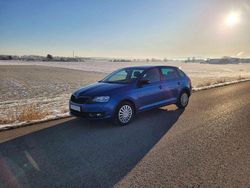 Blau Gebraucht 2016 Skoda Rapid Ambition Limousine | 12.000 € (Teuer)