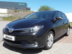 Black mica / ink Gebraucht 2016 Toyota Auris Kleinwagen | 12.850 € (Fairer Preis)